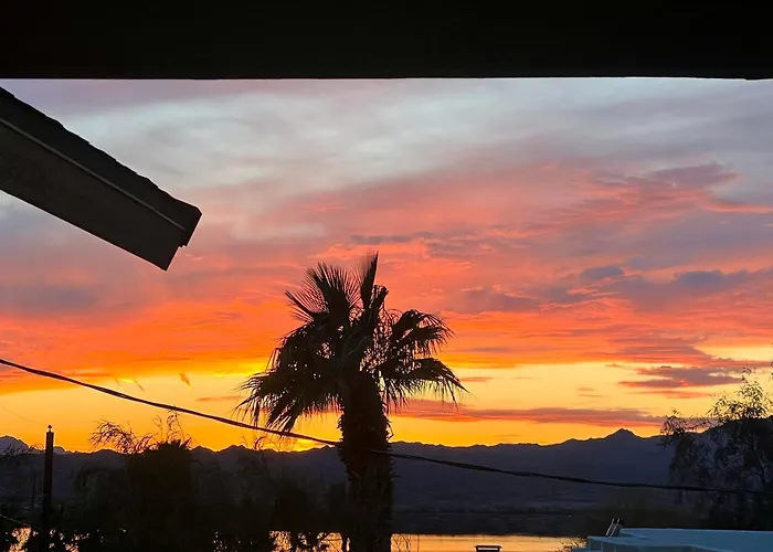 Holiday home Modern Desert Delight! 4- Bedrooms, Pool, Gameroom Lake Havasu City