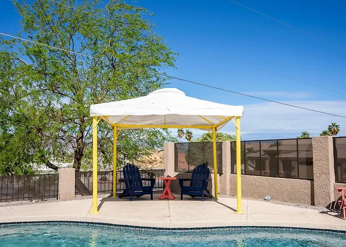 Modern Desert Delight! 4- Bedrooms, Pool, Gameroom Lake Havasu City